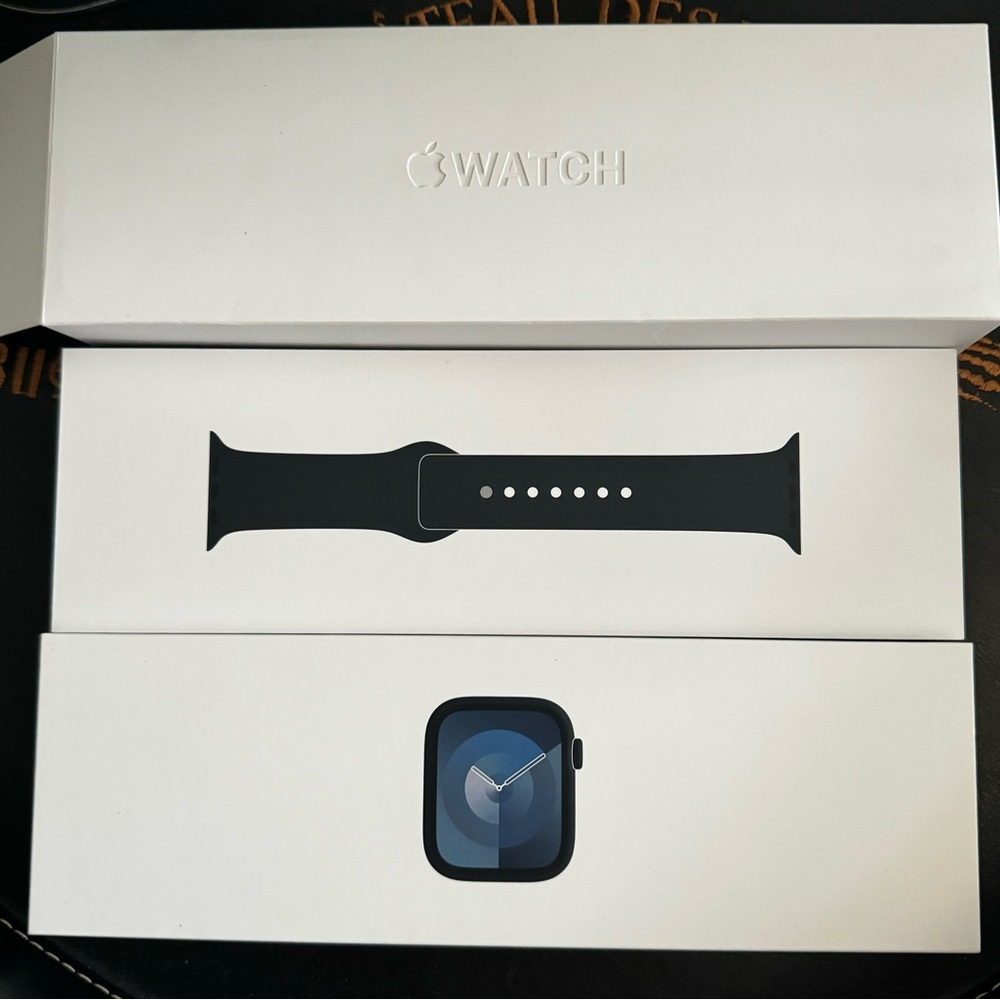 Brand new Sealed Apple Watch Series 9 GPS 45mm Midnight Aluminum Case Sport Band